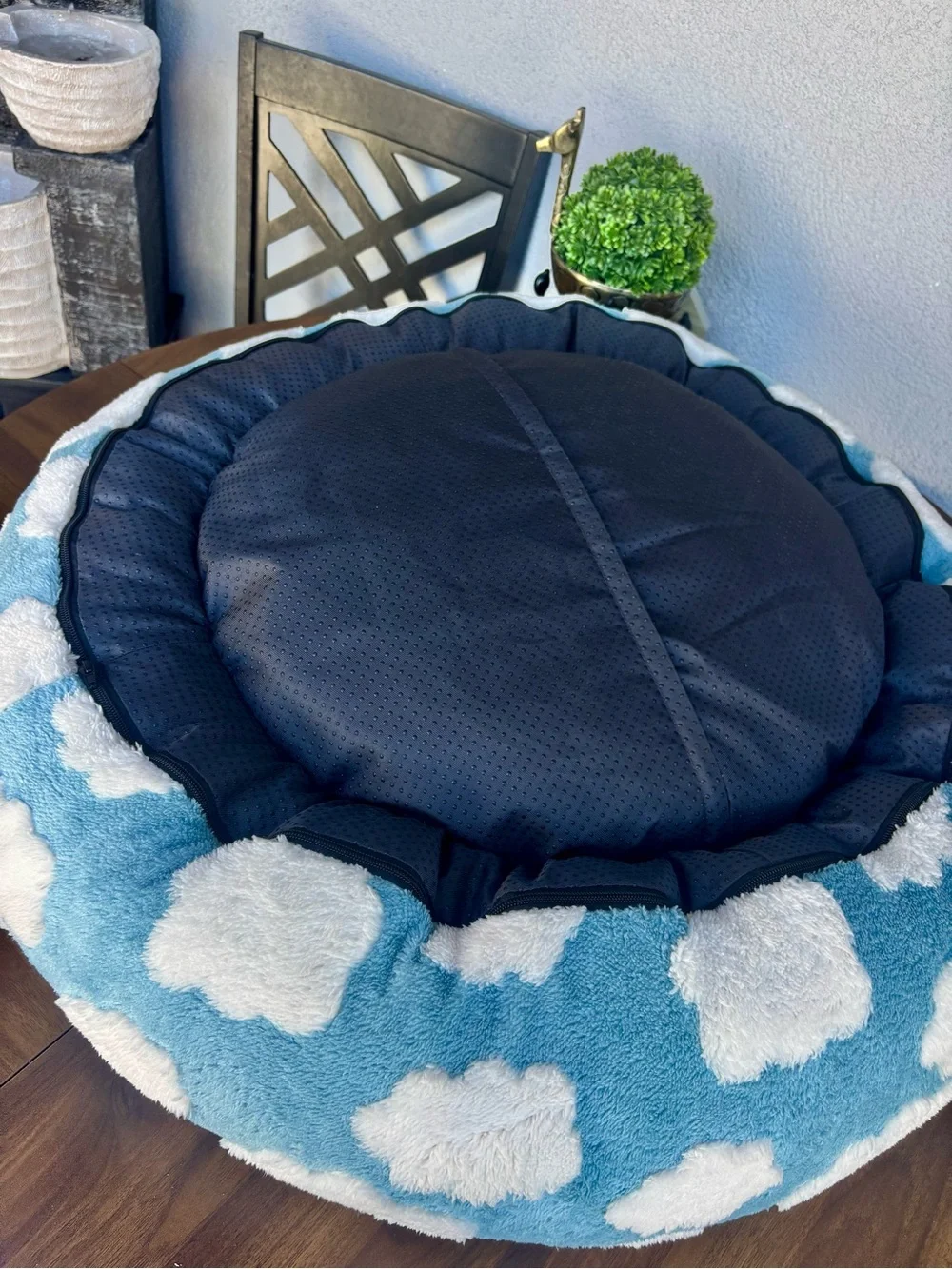 MEDIUM SIZE BLUE CLOUDS PET BED